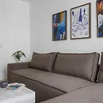 Apartment Premium High-street W Large Private Terrace *